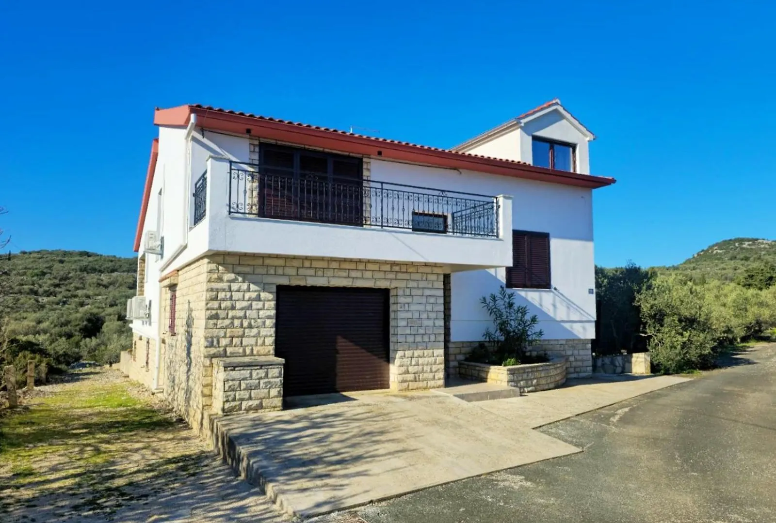Olive Grove Retreat Apartment Kali