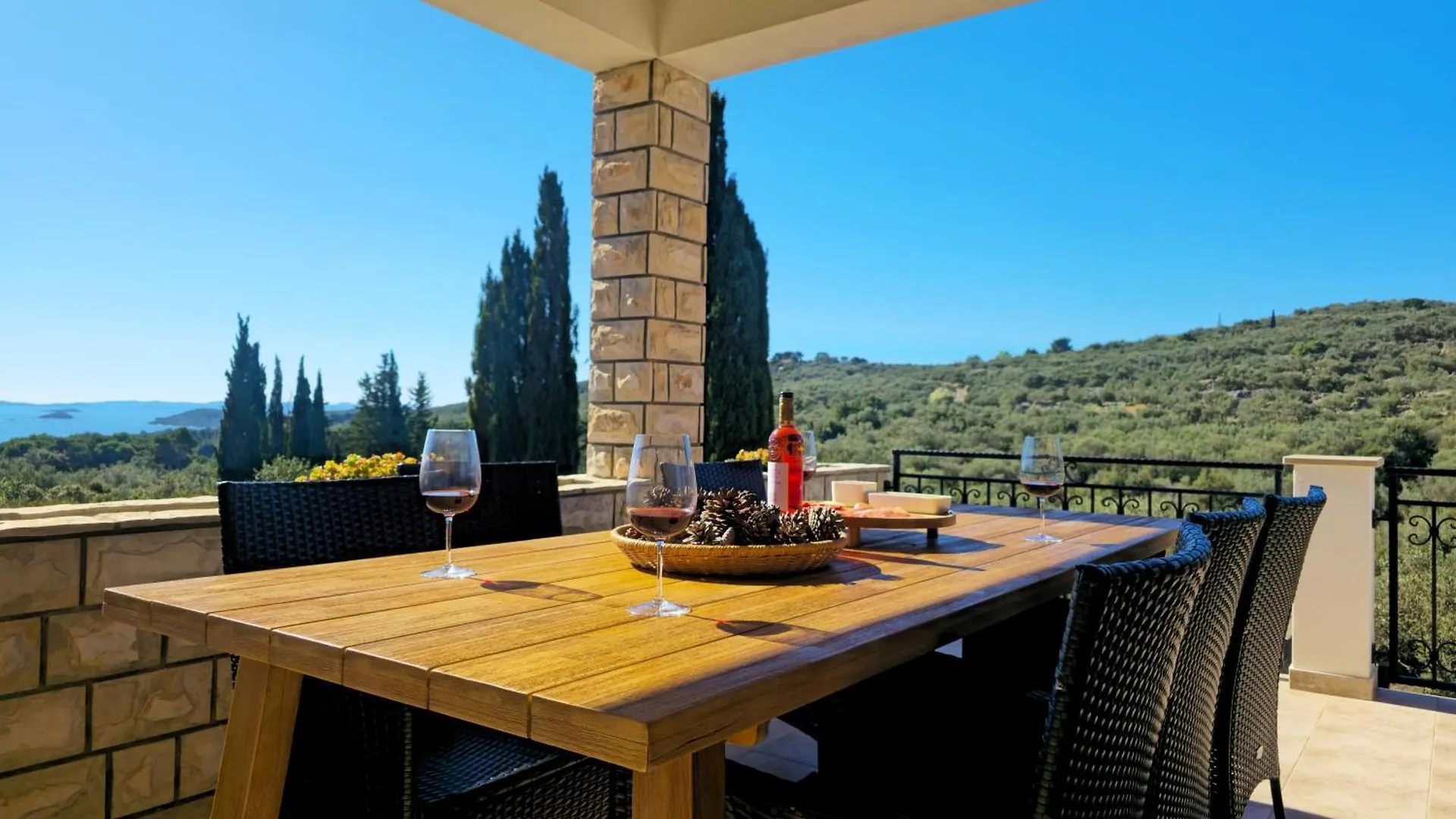 Olive Grove Retreat Apartment Kali